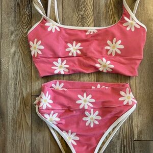 Lainsnow bathing suit